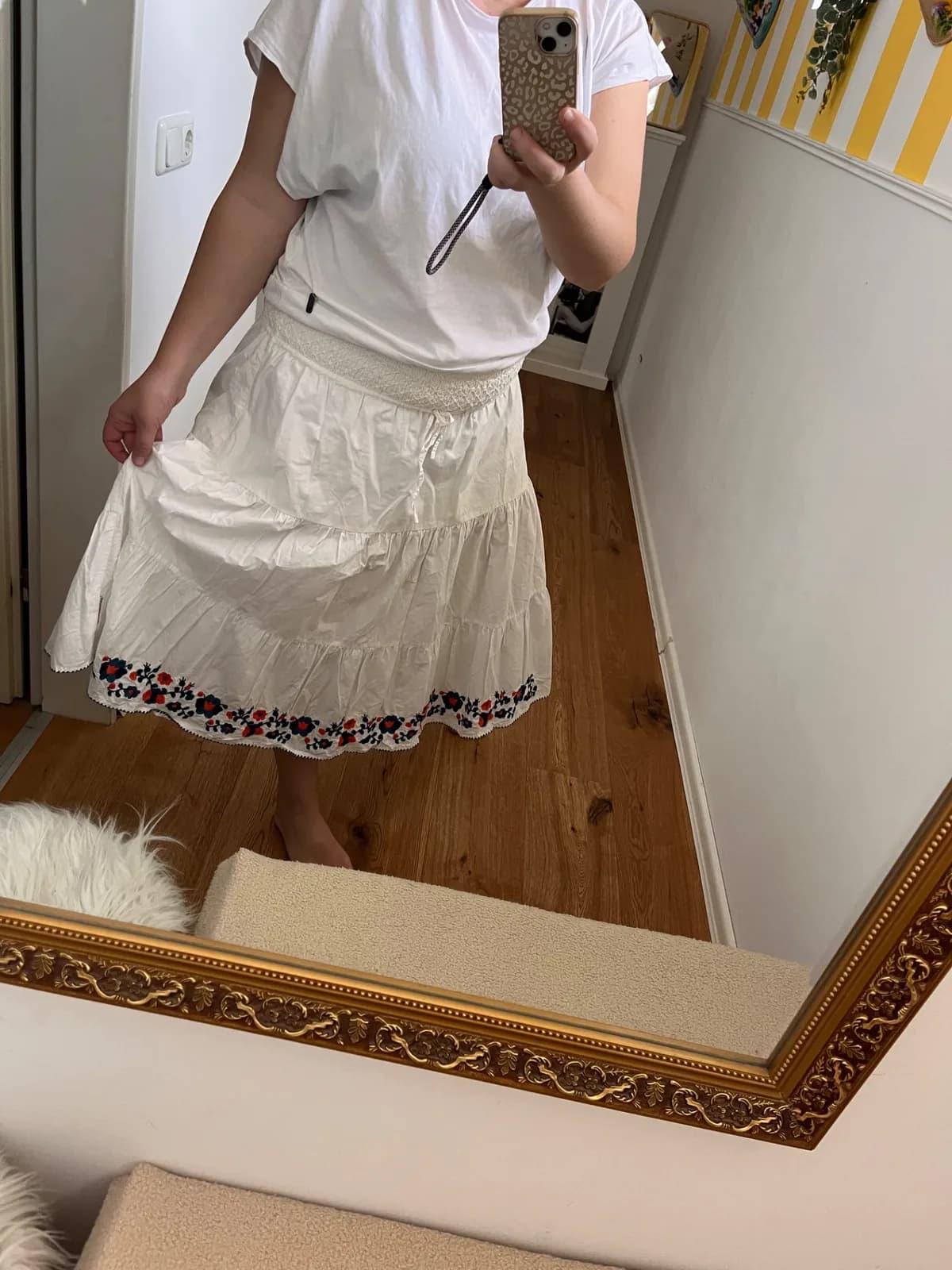 Blutageschwister Weißer Boho-Rock mit Stickereien 3