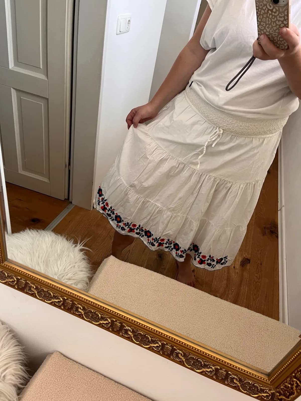 Blutageschwister Weißer Boho-Rock mit Stickereien 2
