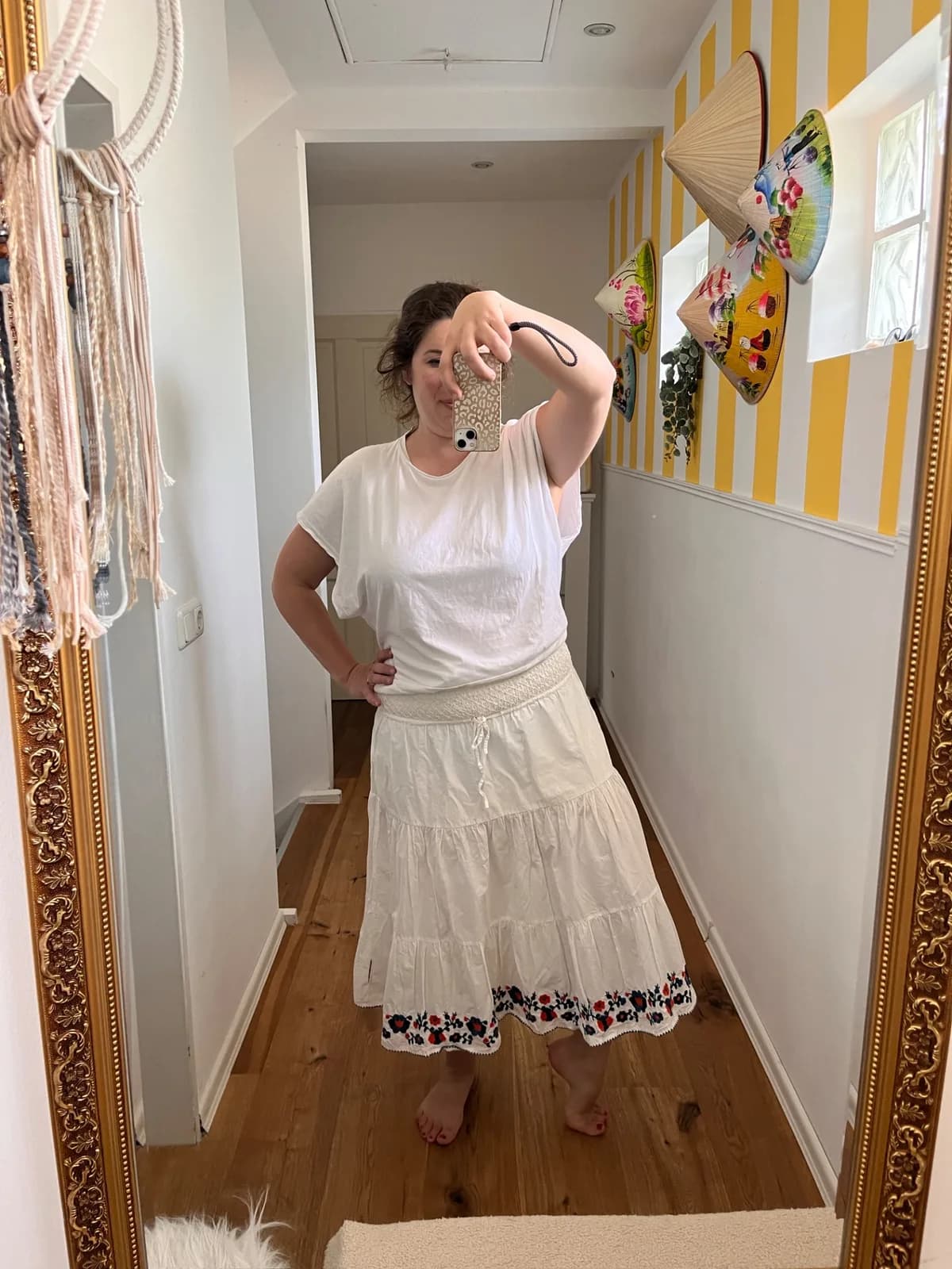 Blutageschwister Weißer Boho-Rock mit Stickereien 1